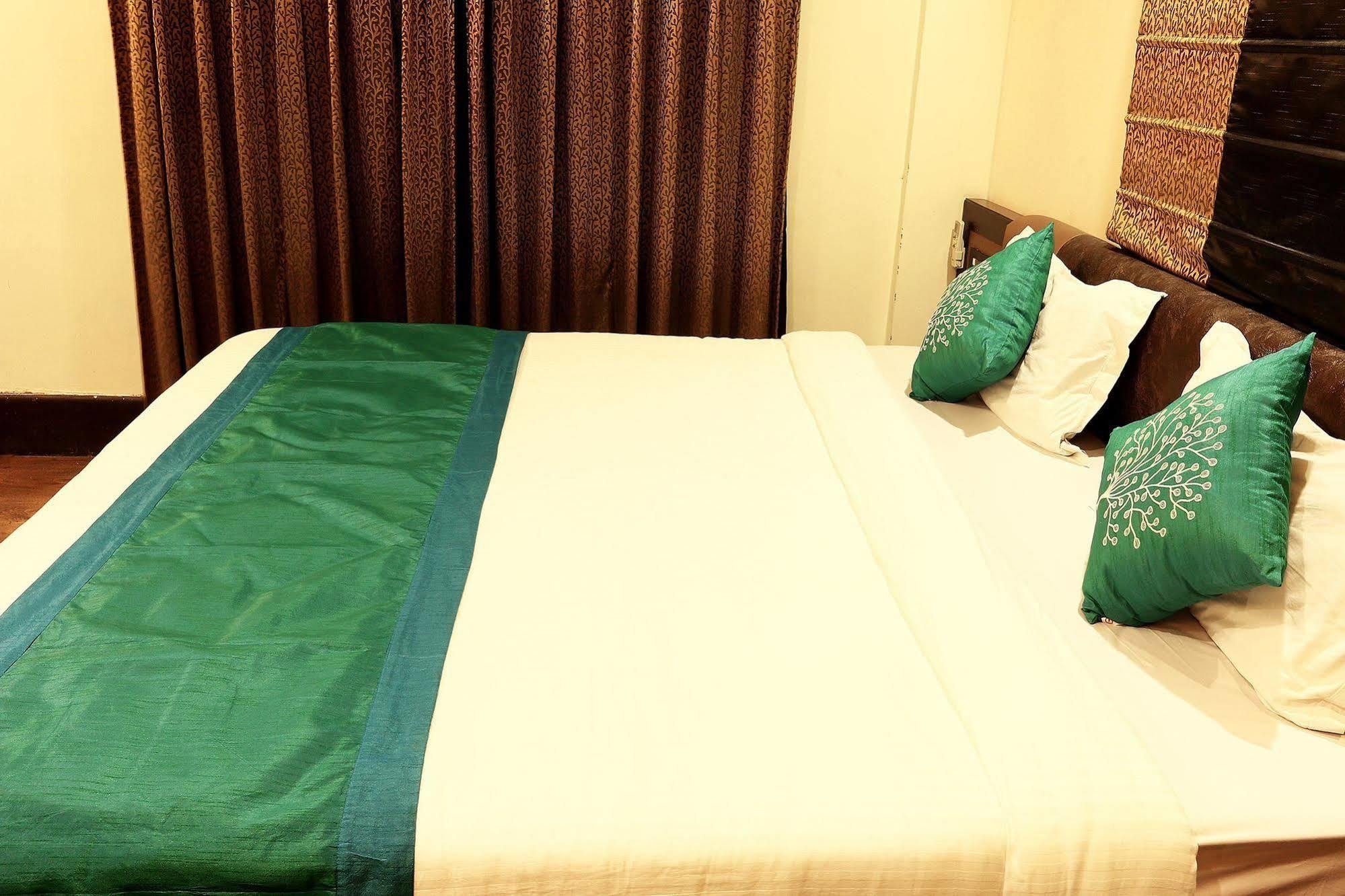 Tangerine Guest House Kolkata Ngoại thất bức ảnh